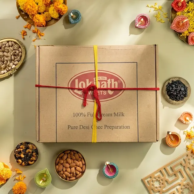 Kraft Hamper · 2 Trays, closed, seen from above